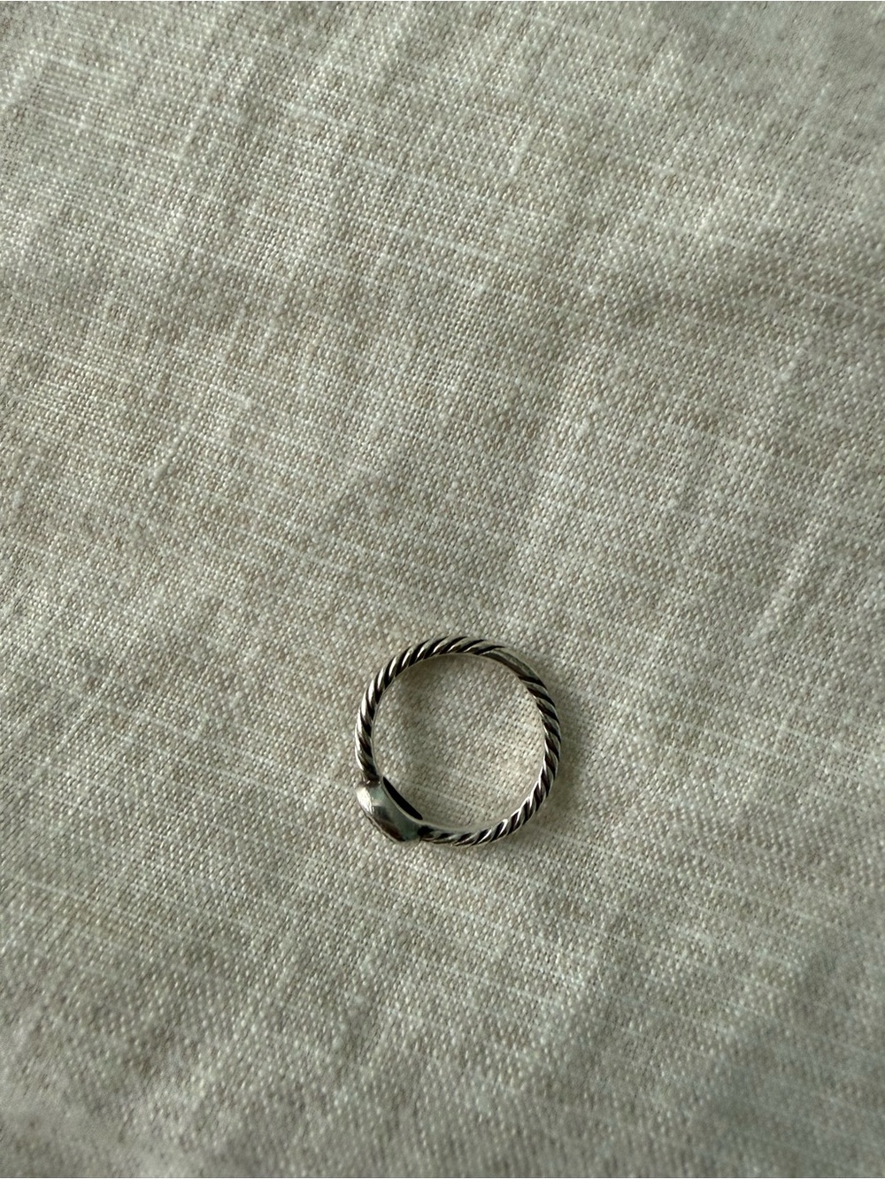 David Yurman Petite Pavé Oval Diamond Ring in Sterling Silver - Picture 5 of 6